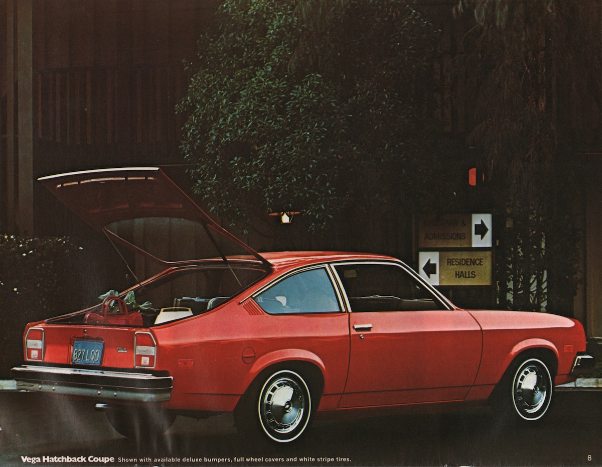 n_1976 Chevrolet Vega (Cdn)-05.jpg